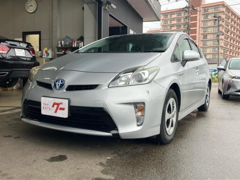 TOYOTA PRIUS