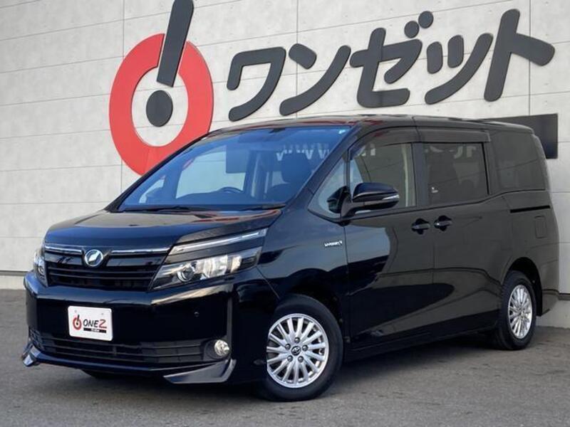TOYOTA VOXY
