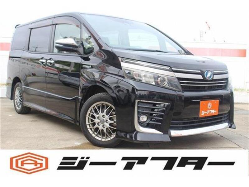 TOYOTA VOXY