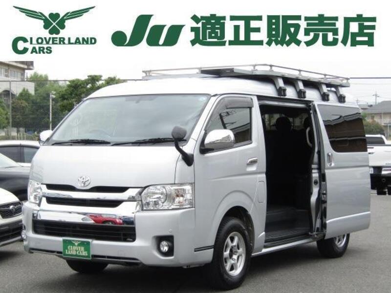 TOYOTA HIACE