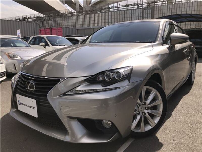 LEXUS IS