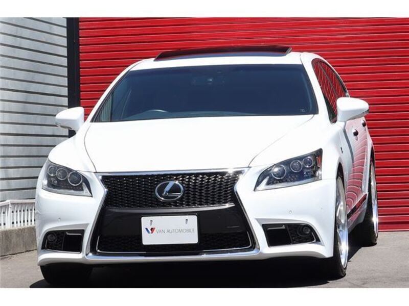 LEXUS LS