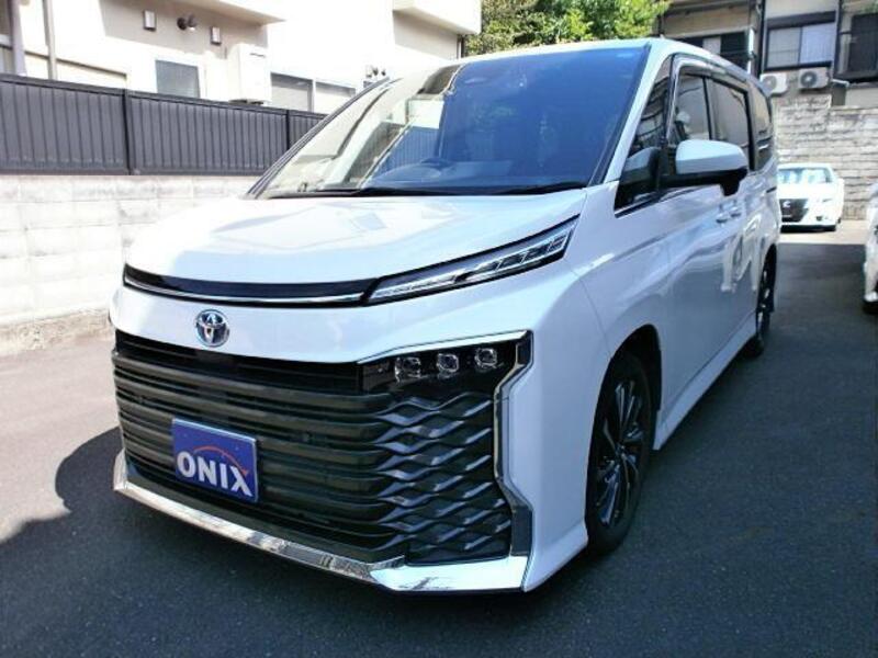 TOYOTA VOXY