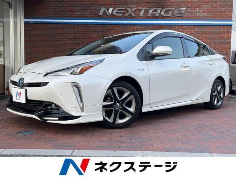 TOYOTA PRIUS