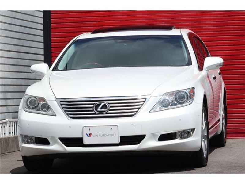 LEXUS LS