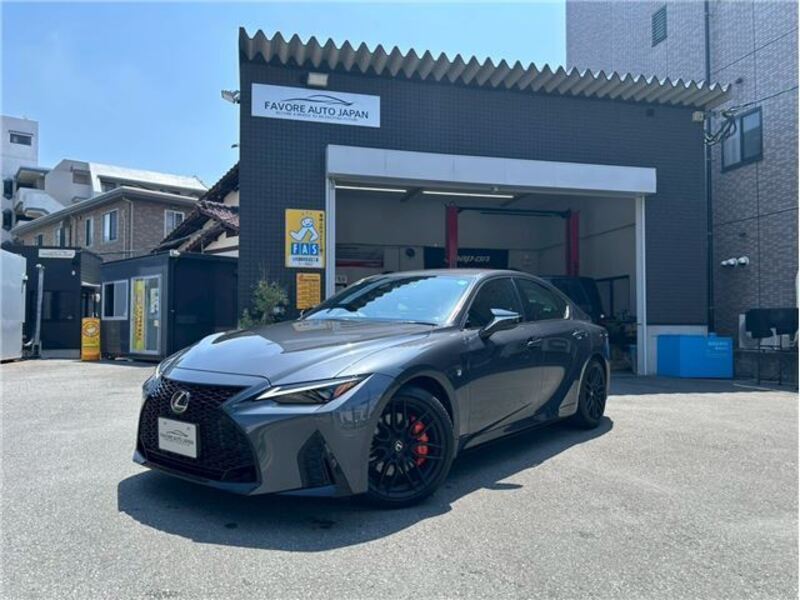 LEXUS IS