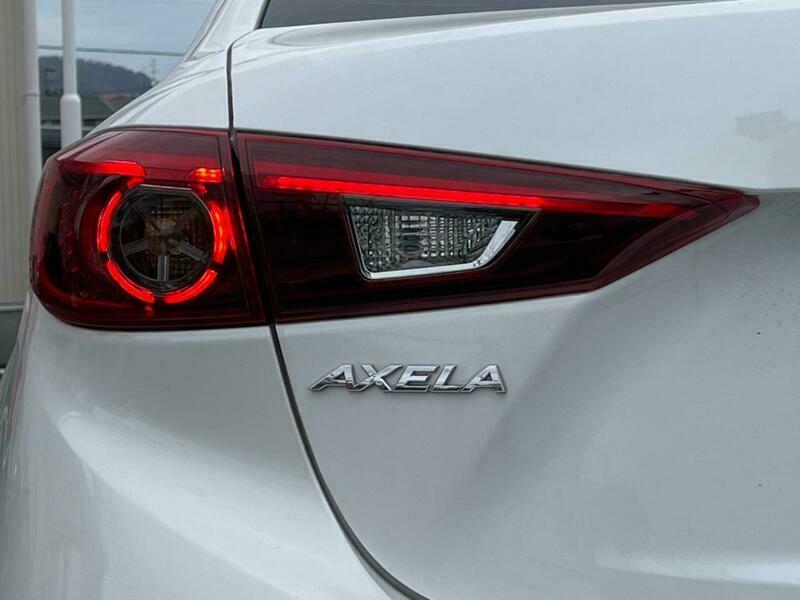 AXELA