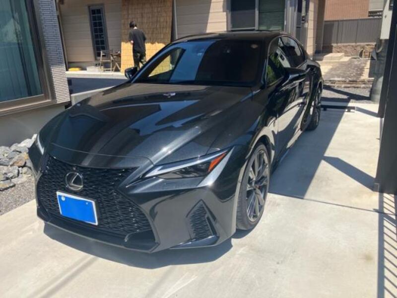 LEXUS IS