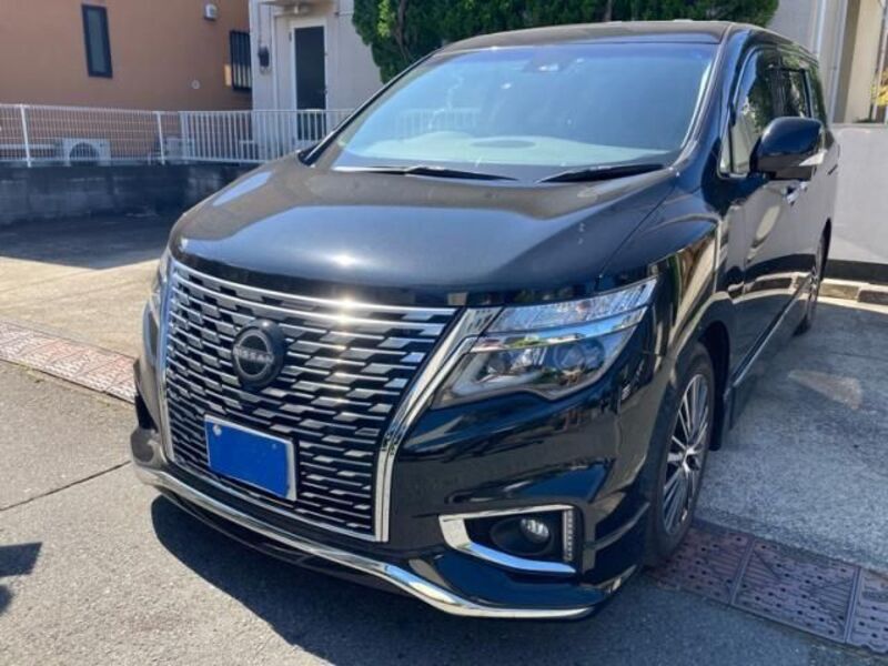 NISSAN ELGRAND