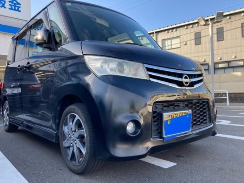 NISSAN ROOX