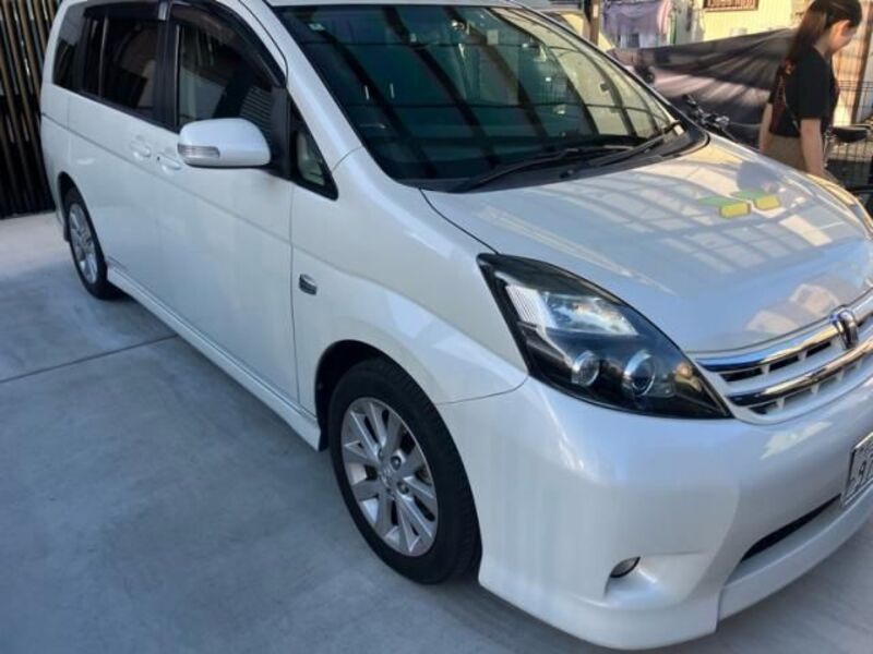 TOYOTA ISIS