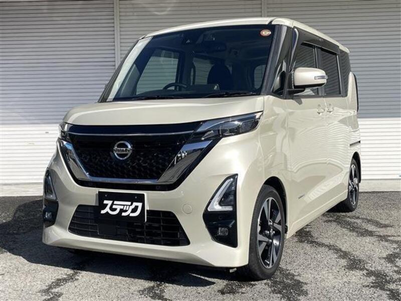 NISSAN ROOX