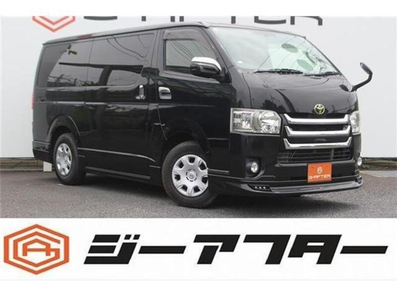 TOYOTA HIACE