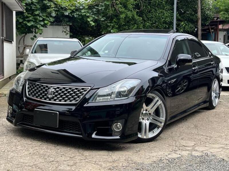 TOYOTA CROWN