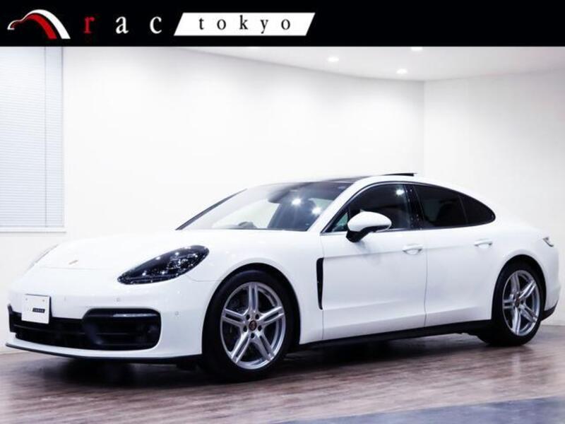 PORSCHE PANAMERA