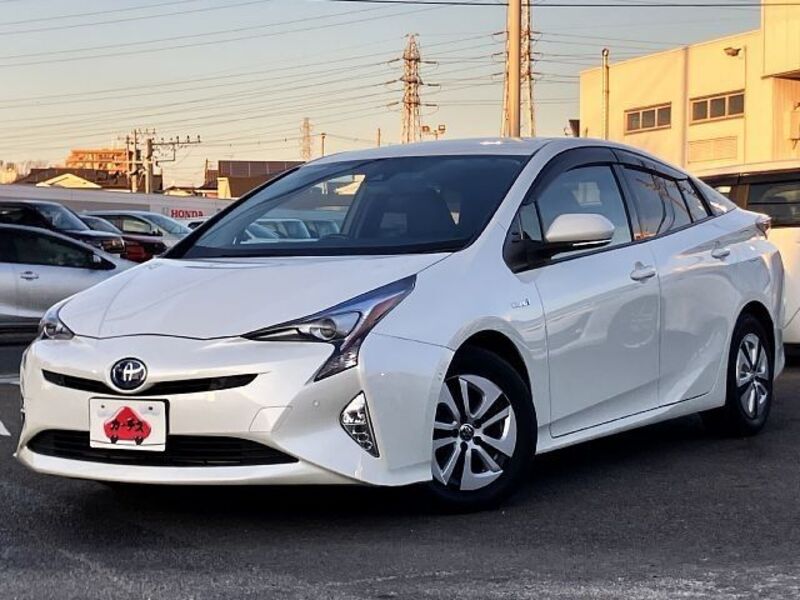 TOYOTA PRIUS