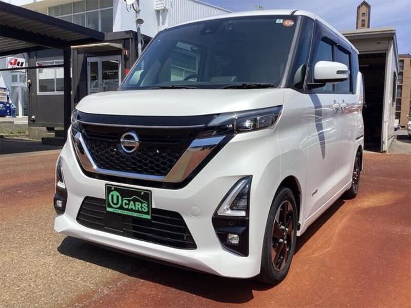 NISSAN ROOX