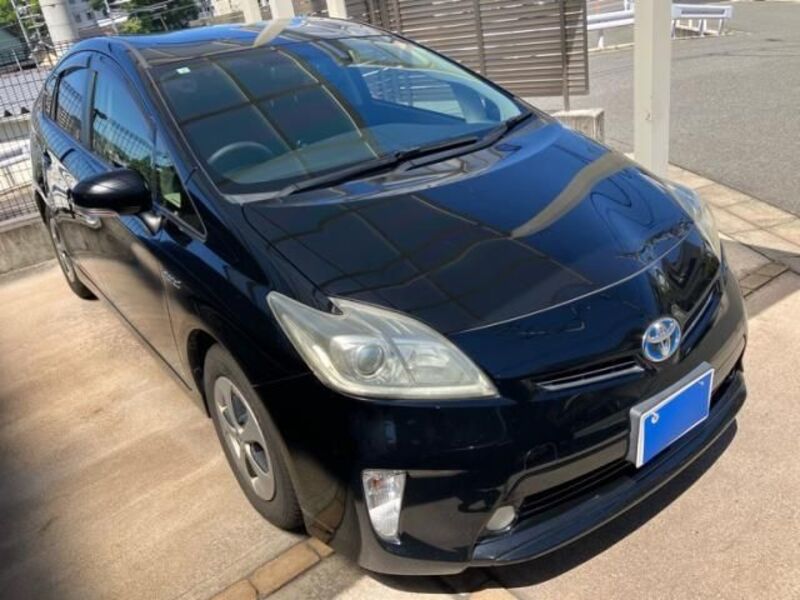 TOYOTA PRIUS