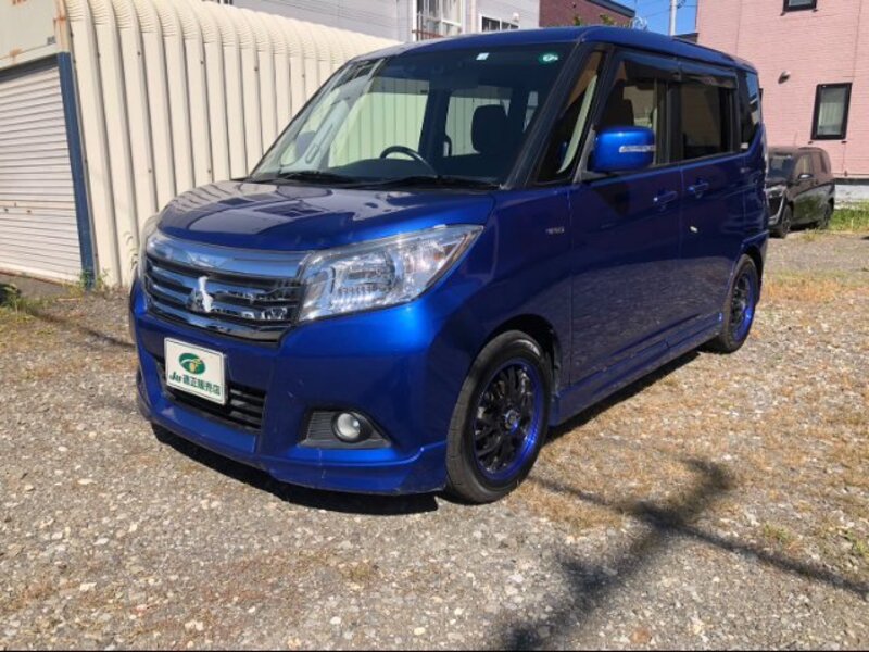 MITSUBISHI DELICA D2