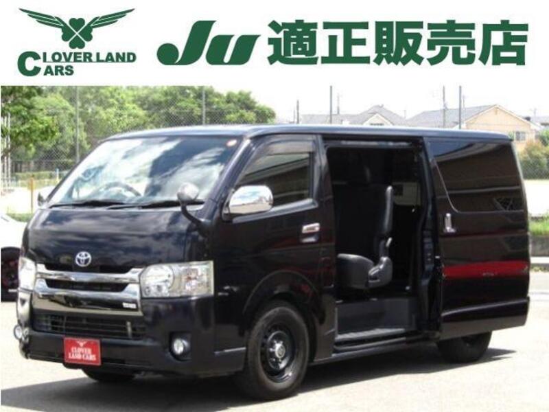 TOYOTA HIACE VAN
