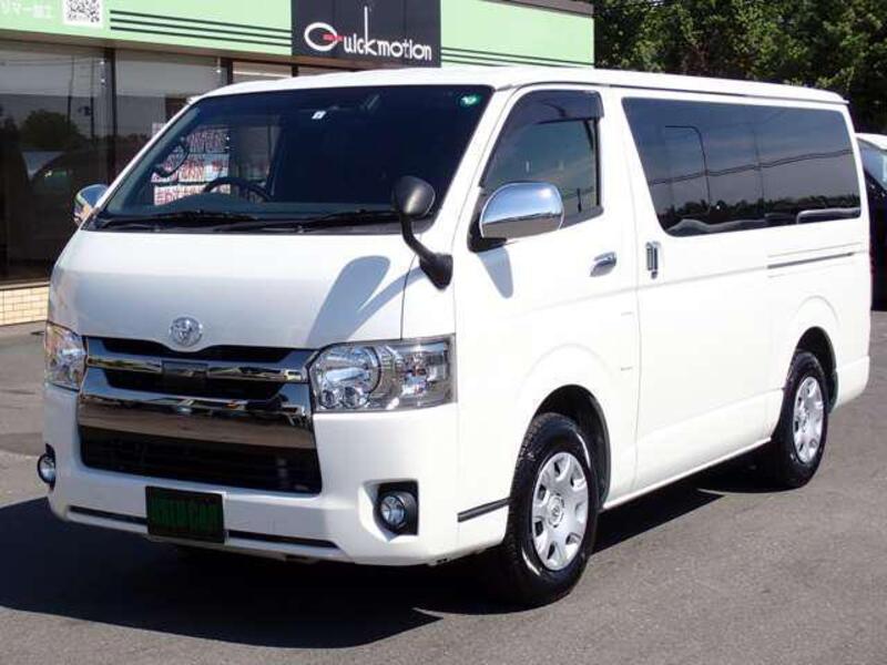 TOYOTA HIACE VAN
