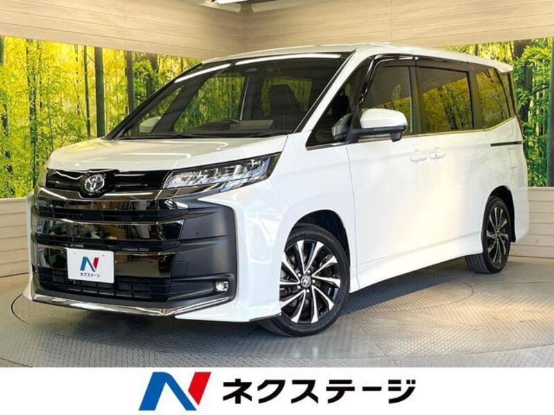 TOYOTA NOAH