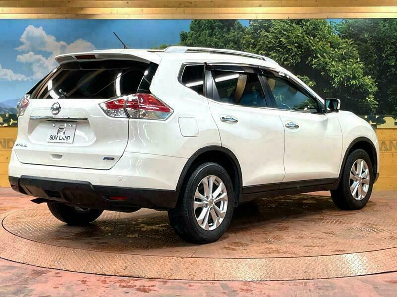 X-TRAIL