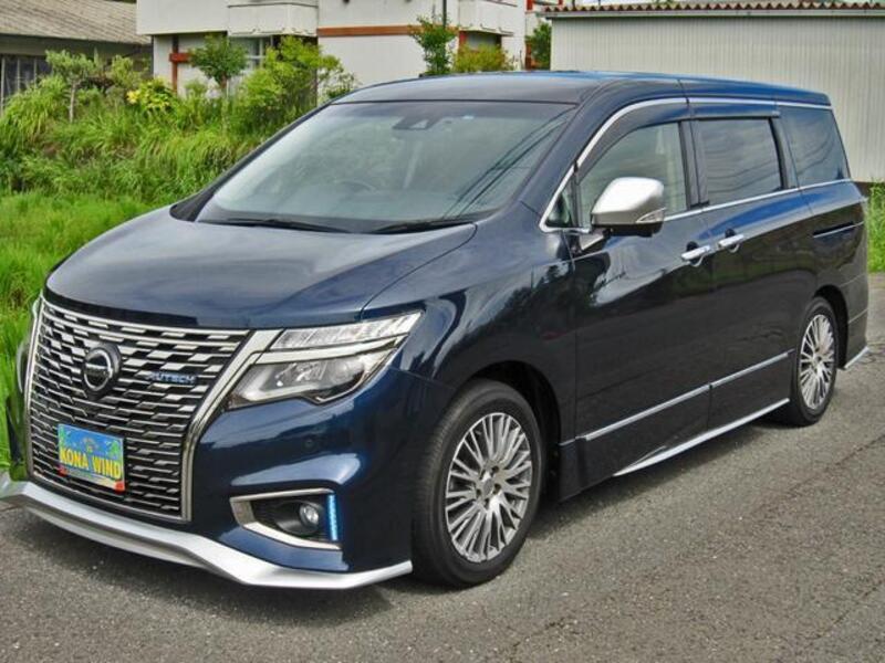 NISSAN ELGRAND
