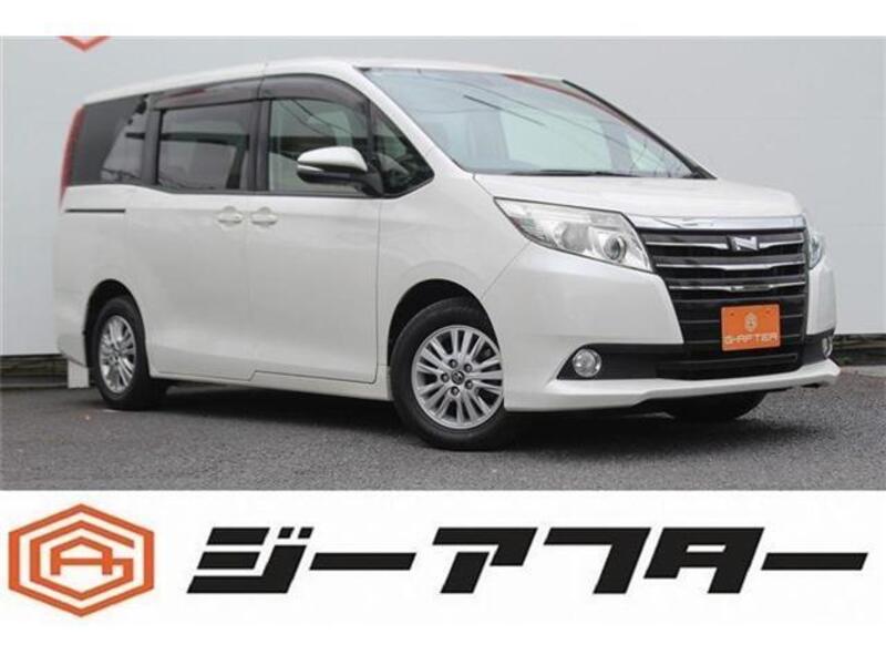 TOYOTA NOAH