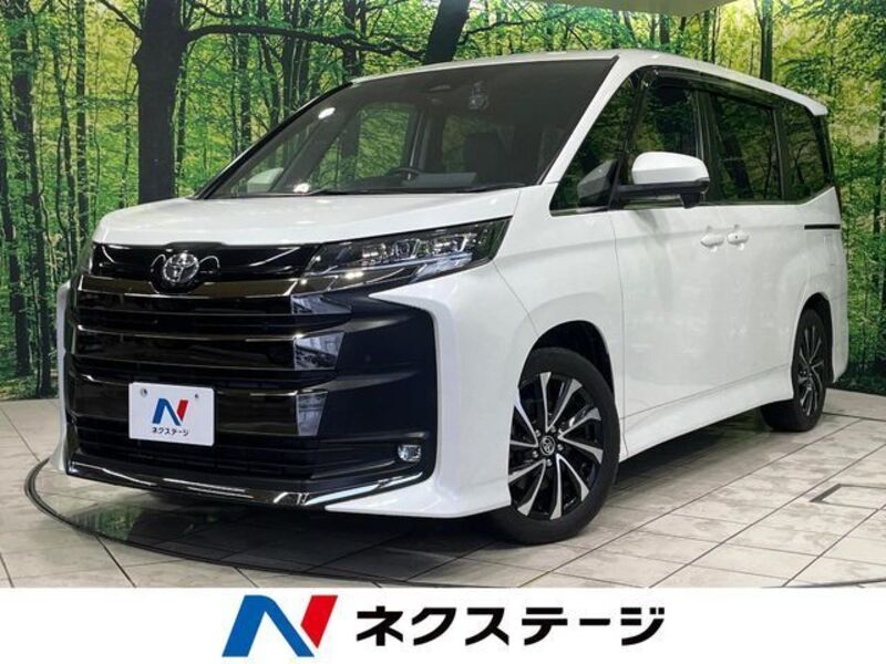 TOYOTA NOAH