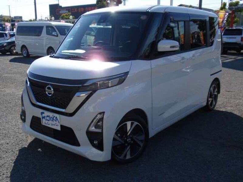 NISSAN ROOX