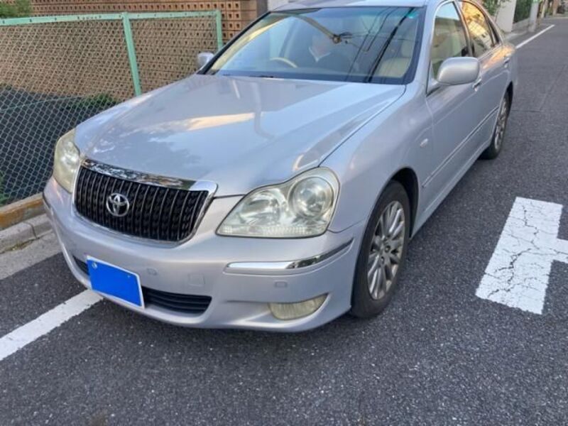 TOYOTA CROWN MAJESTA