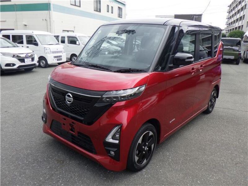 NISSAN ROOX