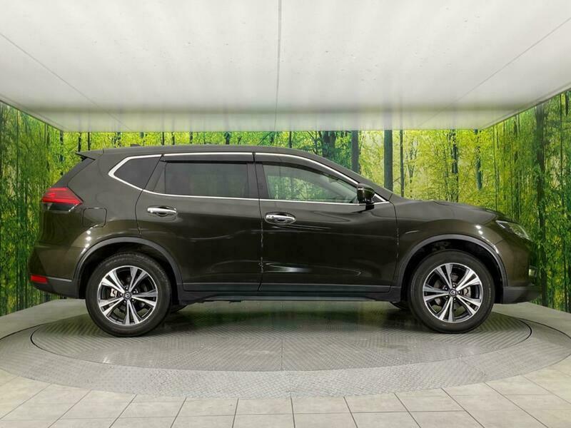 X-TRAIL