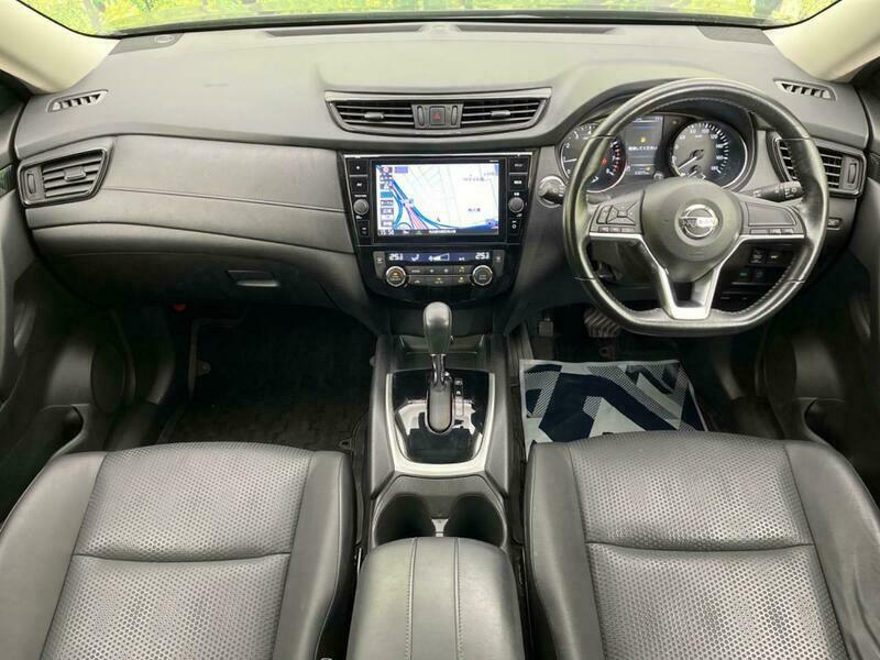X-TRAIL