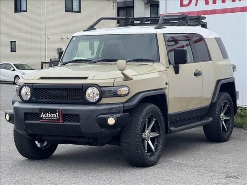 TOYOTA FJ CRUISER