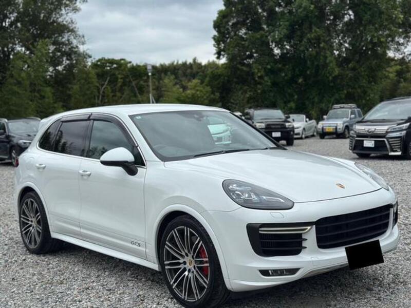 PORSCHE CAYENNE