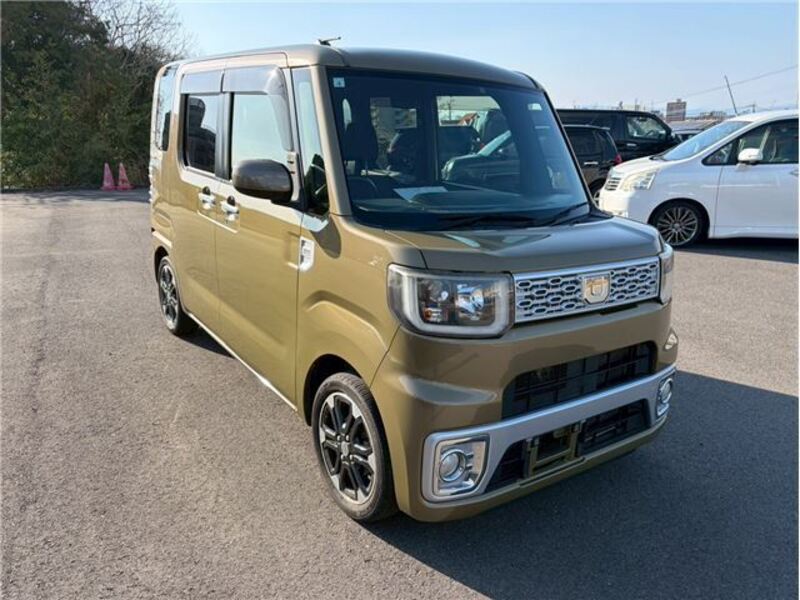 DAIHATSU WAKE