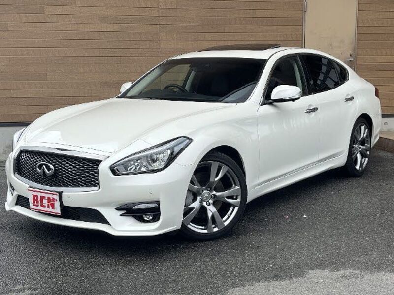 NISSAN FUGA