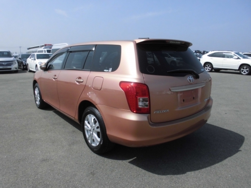 COROLLA FIELDER