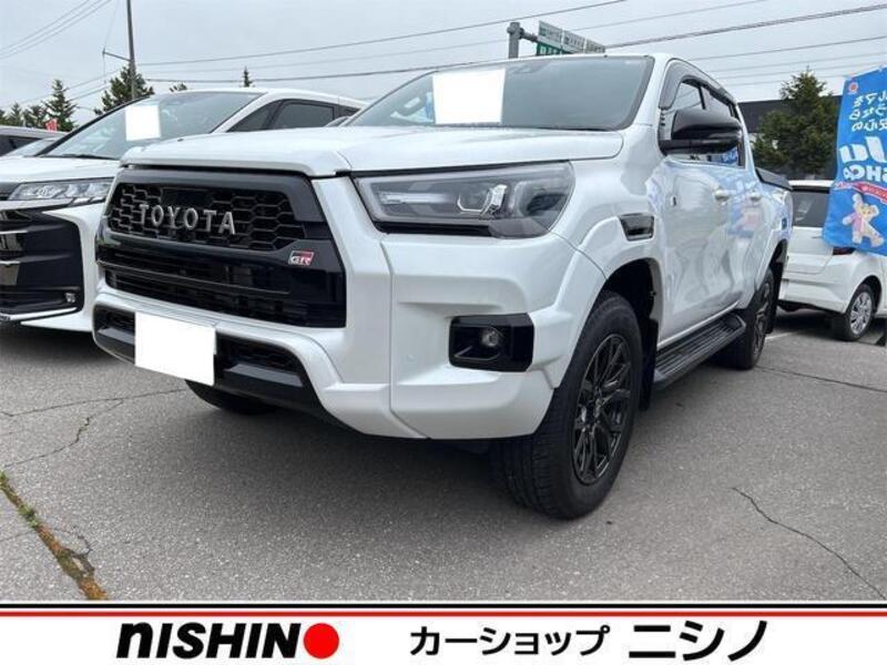 TOYOTA HILUX