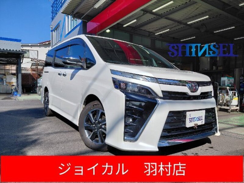 TOYOTA VOXY