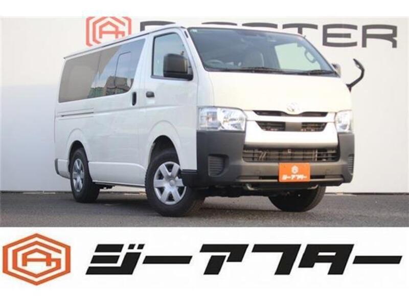 TOYOTA HIACE