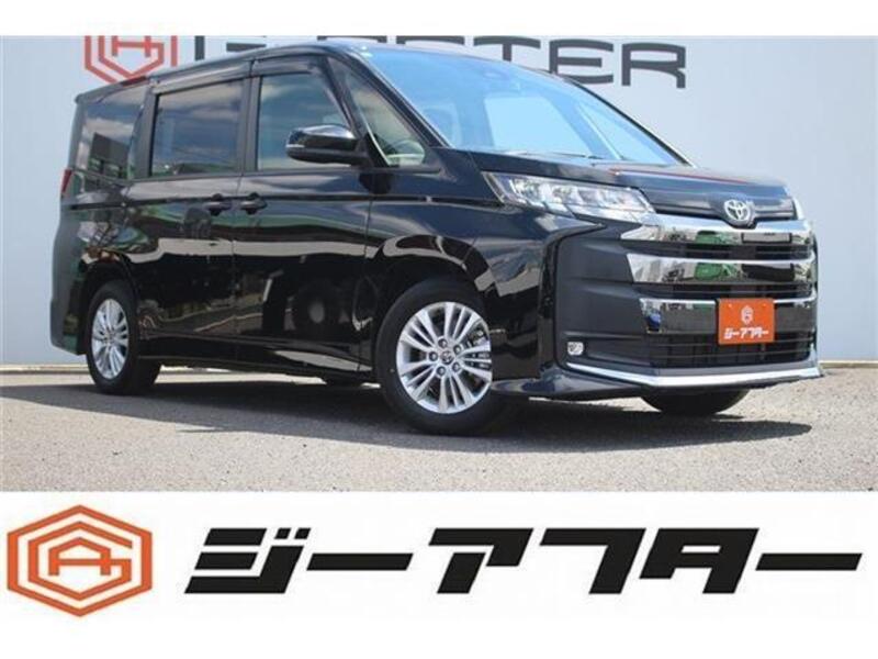TOYOTA NOAH