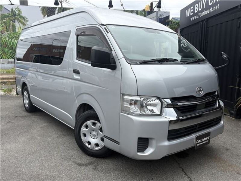 TOYOTA HIACE