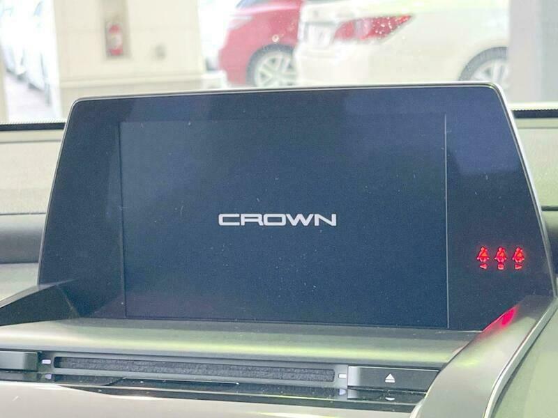 CROWN-8