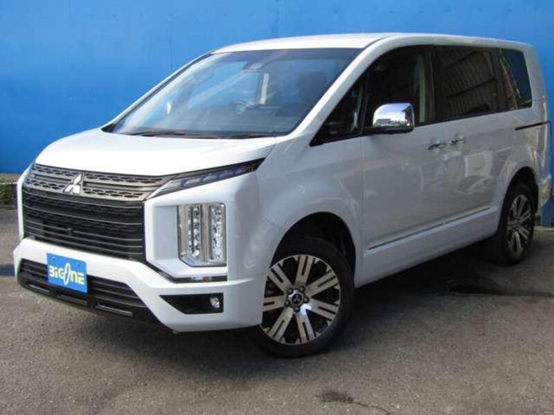 MITSUBISHI DELICA D5