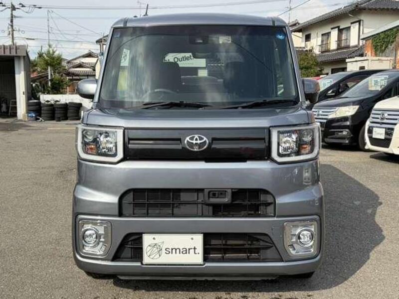 TOYOTA PIXIS MEGA