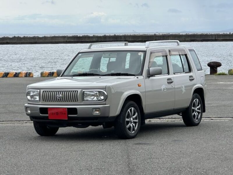NISSAN RASHEEN