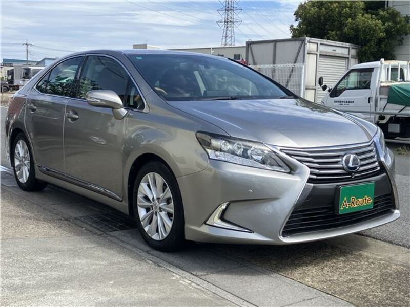 LEXUS HS